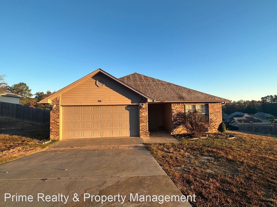 3 br, 2 bath House 5773 John Hancock Drive House Rental in Benton