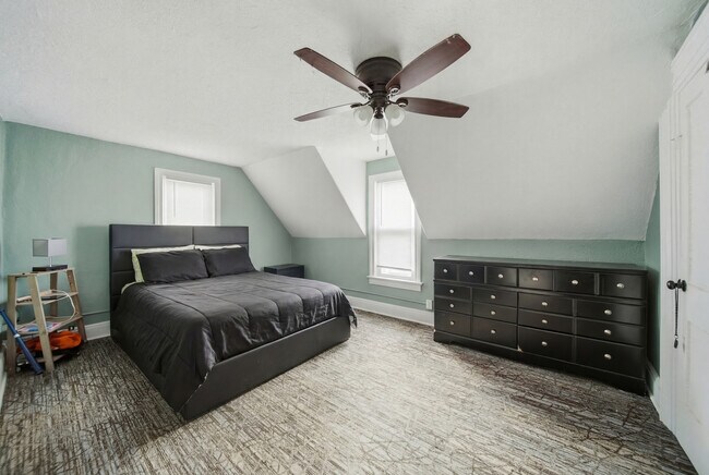 Foto del edificio - 412 W 4th St