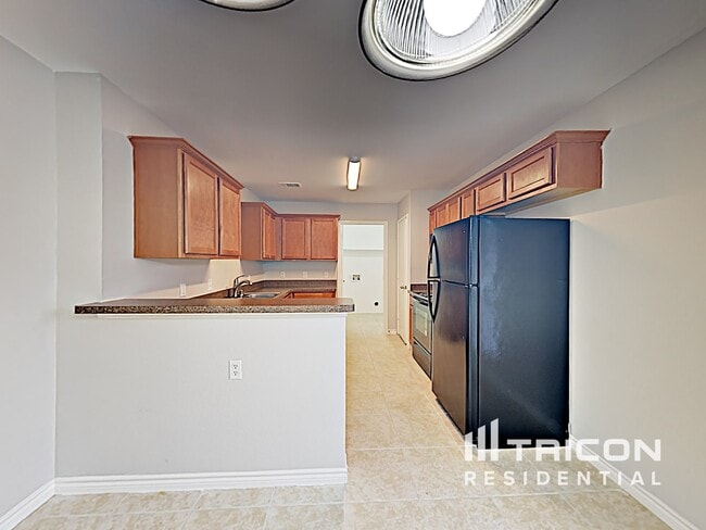 Building Photo - 102 Drycreek Dr