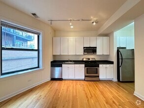 Building Photo - 4715 N Sheridan Rd