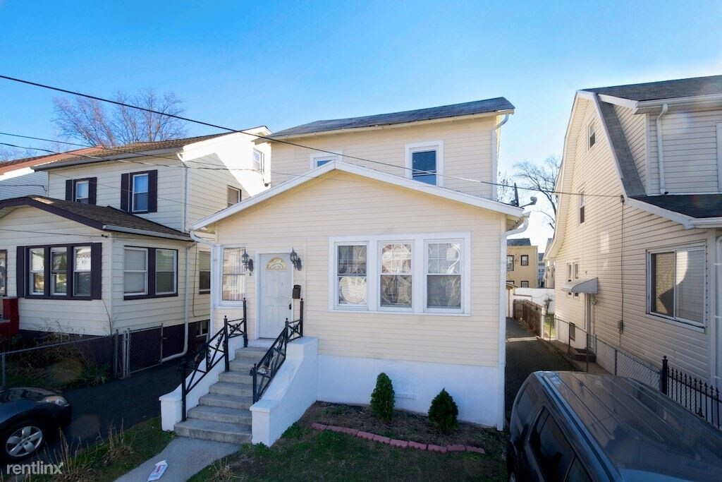 Primary Photo - 86 Osborne Pl