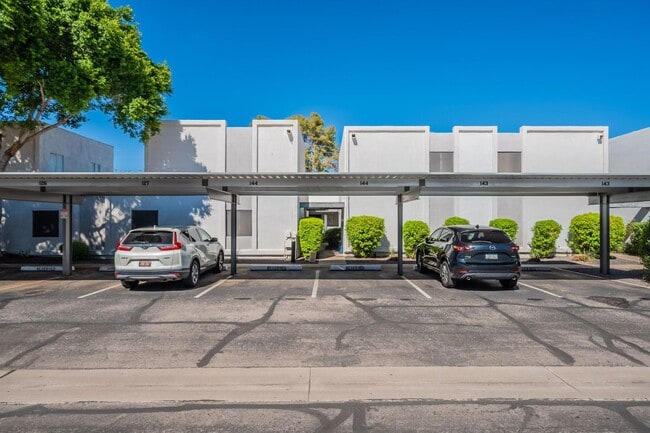 Foto del edificio - Short-Term Rentals OK *** Less than 2 mile...