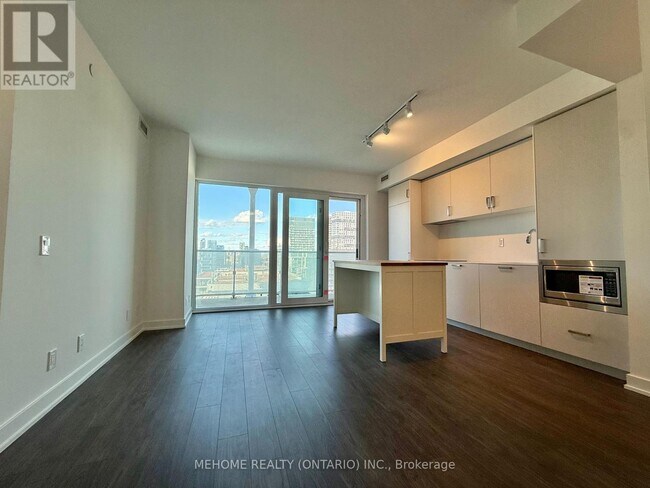 Photo du bâtiment - 88 Queen St E