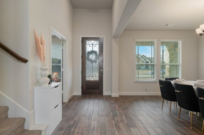 Foto del edificio - 3825 Honey Grove Dr