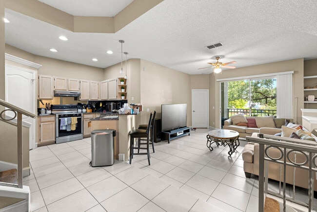 Building Photo - 705 Mainsail Dr