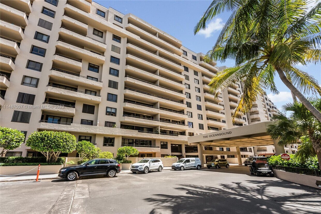 251 Crandon Blvd Unit 441, Key Biscayne, FL 33149 Condo for Rent in