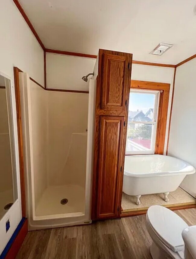 Foto del edificio - 7 Leonard Ave