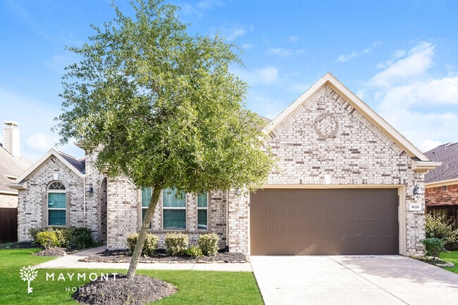 Building Photo - 3626 Pasteur Ln