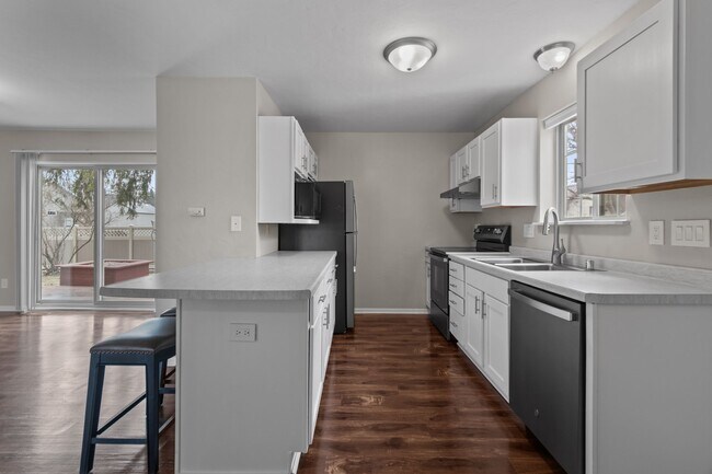 Foto del edificio - W6157 Aerotech Dr