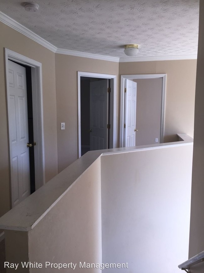 Building Photo - 2919 Cedar Trace Dr