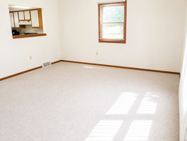 Building Photo - 3502 -12 PLUM STREET ERIE PA 16508