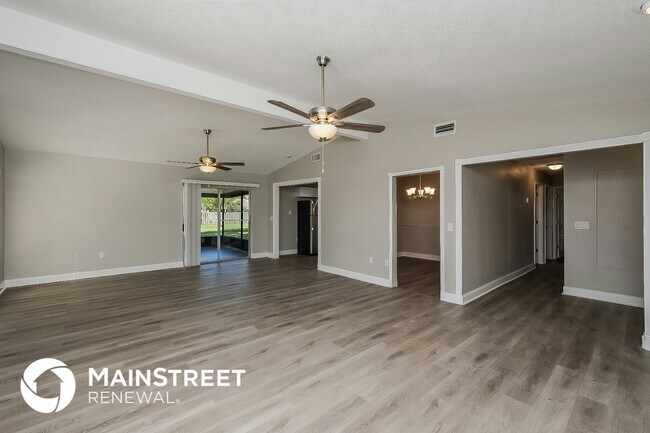 Building Photo - 4380 Old Colony Rd