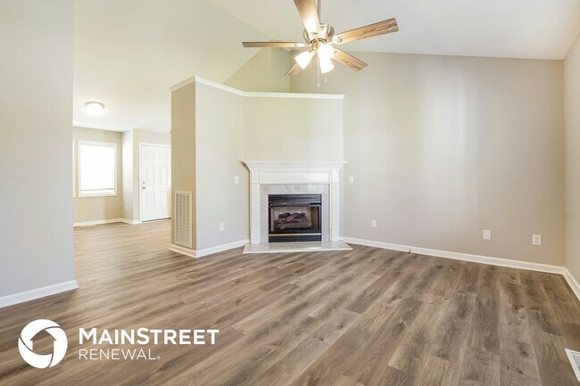 Foto del edificio - 1212 Piney Glen Ln