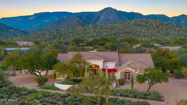 Foto del edificio - 5910 E Cielo Run S