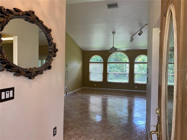 Foto del edificio - 1612 Atwater Dr