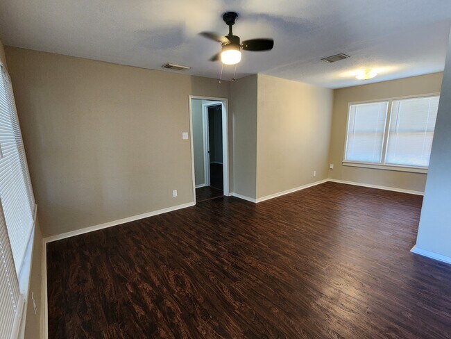 Foto del edificio - 776 Collingswood Dr