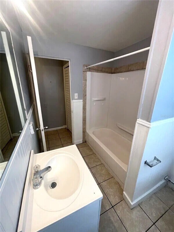 Foto del edificio - 6326 Calypso Dr