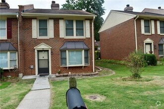 Building Photo - 6106 Queen Anne Ct