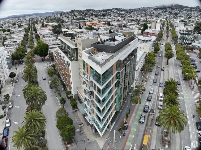 3D Exterior - 38 Dolores