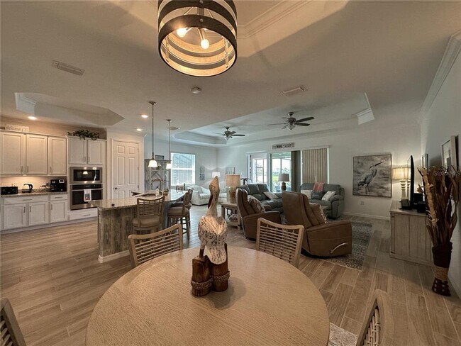 Foto del edificio - 25241 Longmeadow Dr
