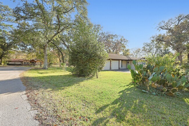 Foto del edificio - 5422 Styling Dr