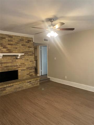 Foto del edificio - 401 Curts Dr