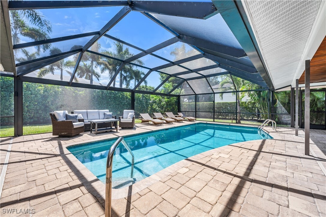 Foto principal - 718 Old Trail Dr
