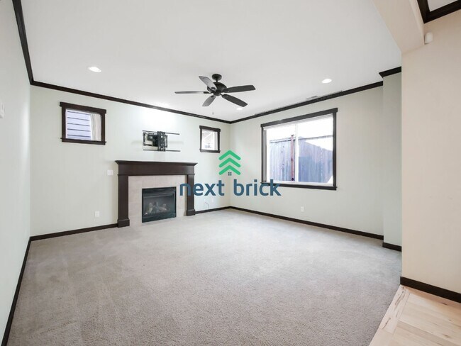 Foto del edificio - 3 Bed 2.5 Bath Single-family House Available for Rent!