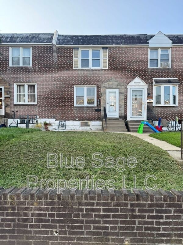 Building Photo - 2254 S Harwood Ave