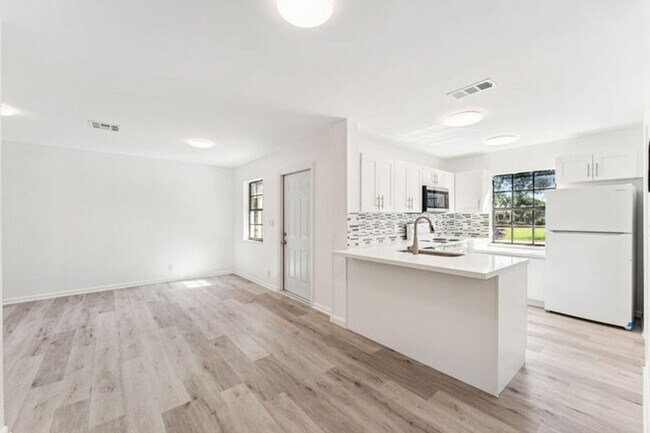 Foto del edificio - 377 NW 2nd Way