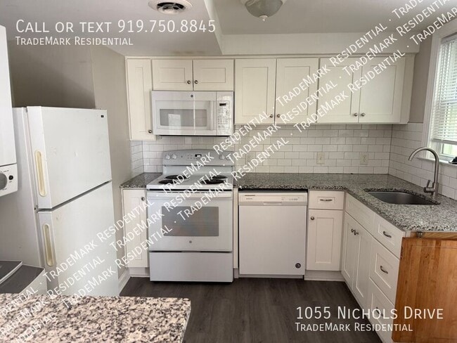 Building Photo - 1055 Nichols Dr