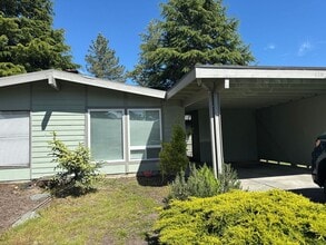 Building Photo - 430 N 21st St
