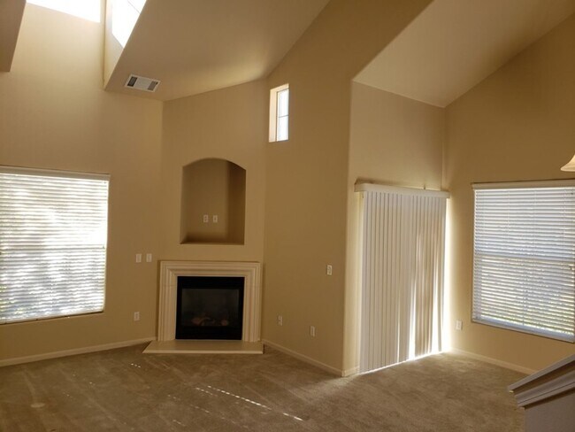 Foto del edificio - Two Bedroom Two Bath Condo at Fallen Le...