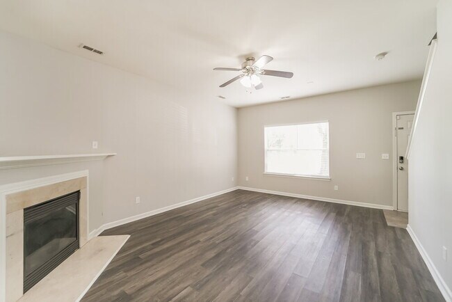 Foto del edificio - 4701 Potters Glen Rd