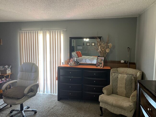 Foto del edificio - 3770 Lovers Wood Ln