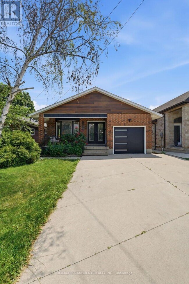 Building Photo - 303 Caledon Ave