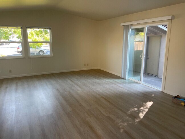 Foto del edificio - 6611 Clifford Dr
