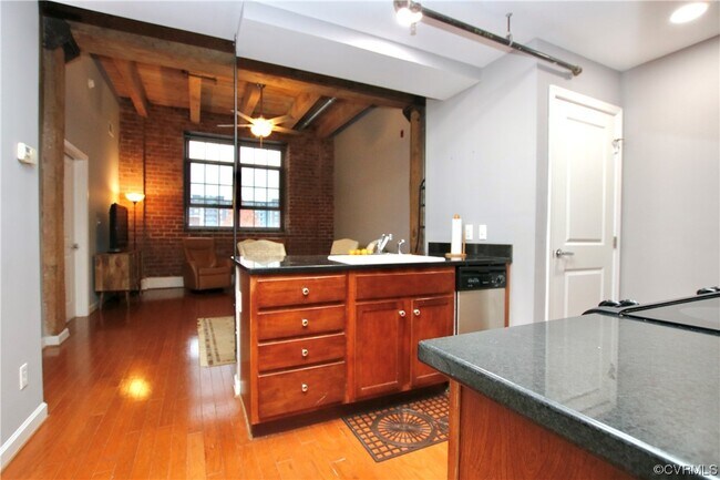 Foto del edificio - 815 Porter St