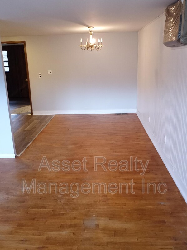 Building Photo - 5729 Thorngrove Pike