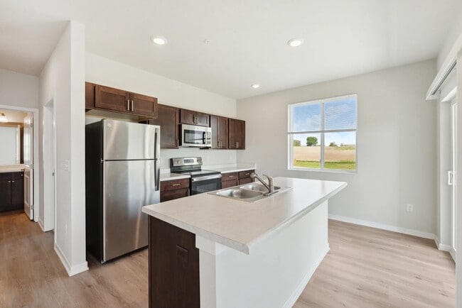 1BR Diana - Kitchen - Fountain Terrace