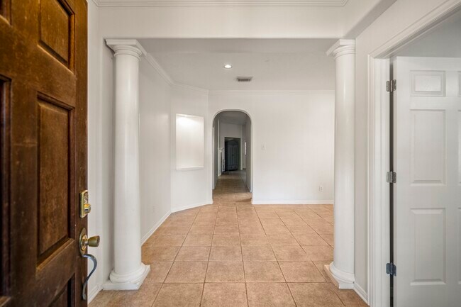 Foto del edificio - 15 Heron Hollow Ct