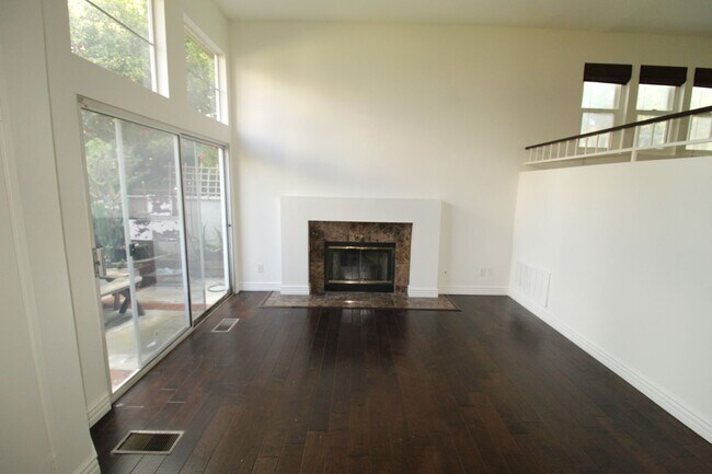 Foto del edificio - Cape Weston Condo with Great Layout!