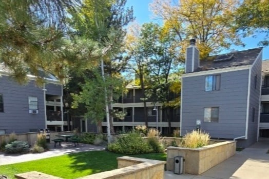 Courtyard - Blue Sky Lofts