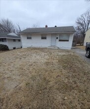 Building Photo - 225 Ben Nevis Rd