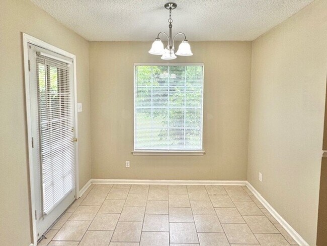 Foto del edificio - LindseyLeafCv7141