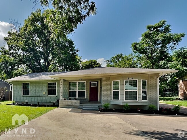 Building Photo - 205 Olive St