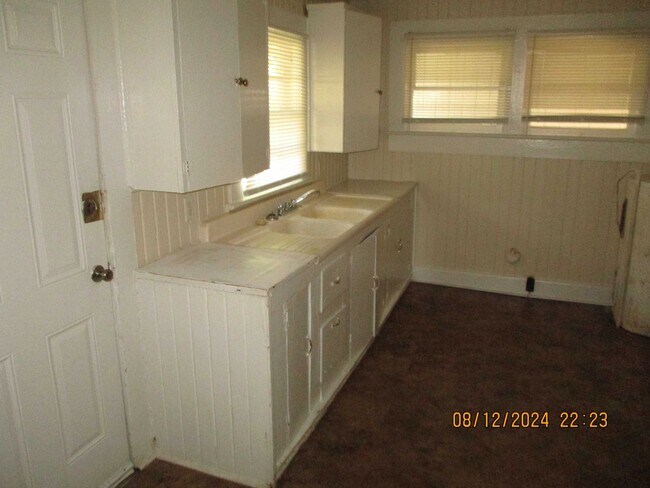 Foto del edificio - 1127 Gillespie Ave