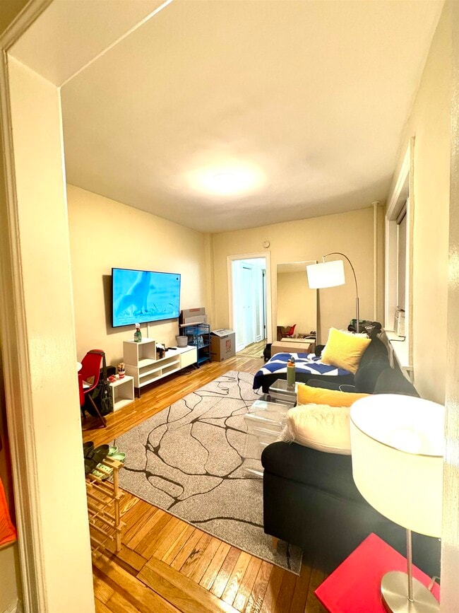 Foto del edificio - 270 Harrison Ave