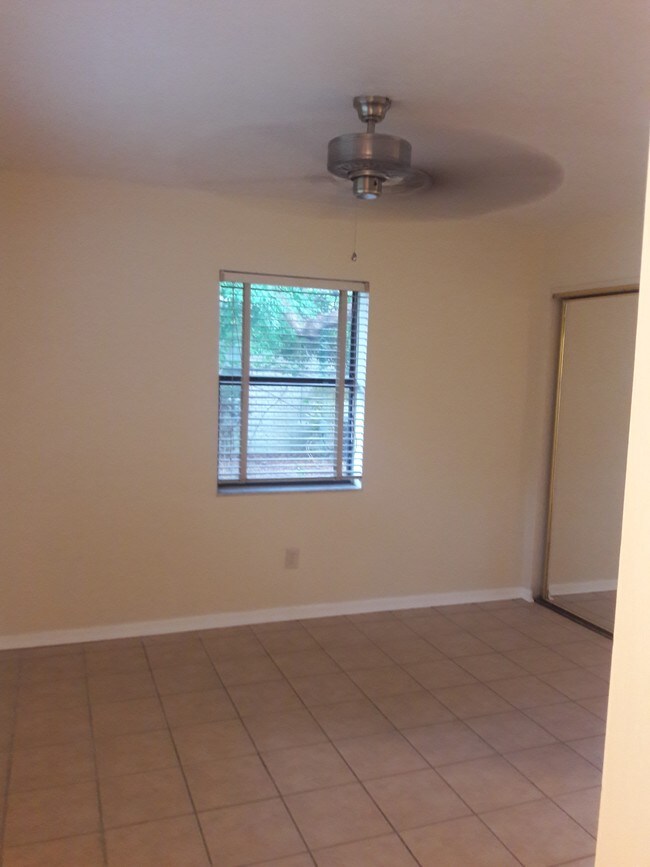 Building Photo - 1171 Saxon Blvd