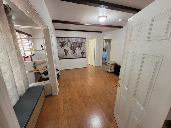 Living room - 1529 N Hobart Blvd
